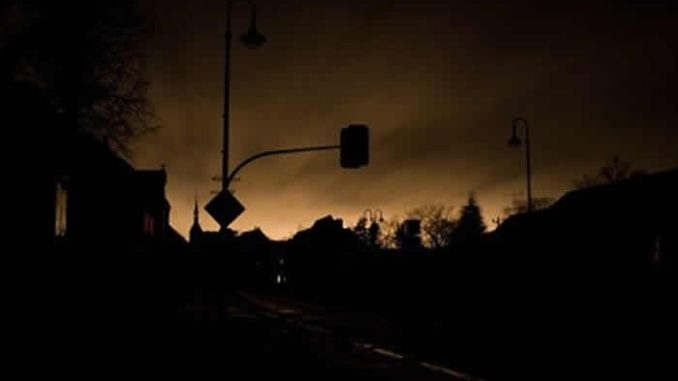 19260050_electricityoutage_jpeg552c0d6fb1ecf847065619145d492fdc