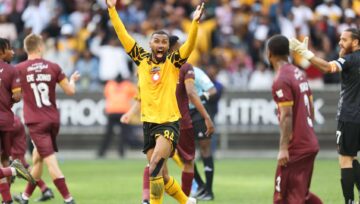 Ex-Super Eagles Star Breaks Silence on Kaizer Chiefs’ Coaching Crisis