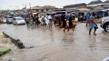 BREAKING: Heavy Rain Triggers Massive Flooding, Submerges Homes Across Lagos [PHOTOS]