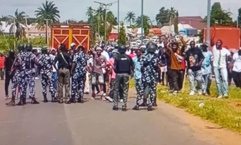 Tension As Thugs Stop Peter Obi’s Yelwata Visit